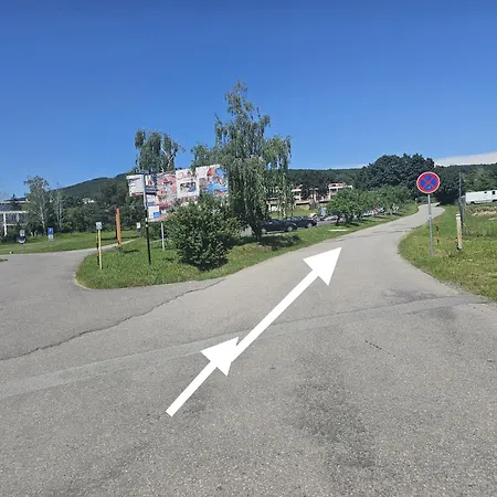 Na Sirave Semesterbostad Kaluža